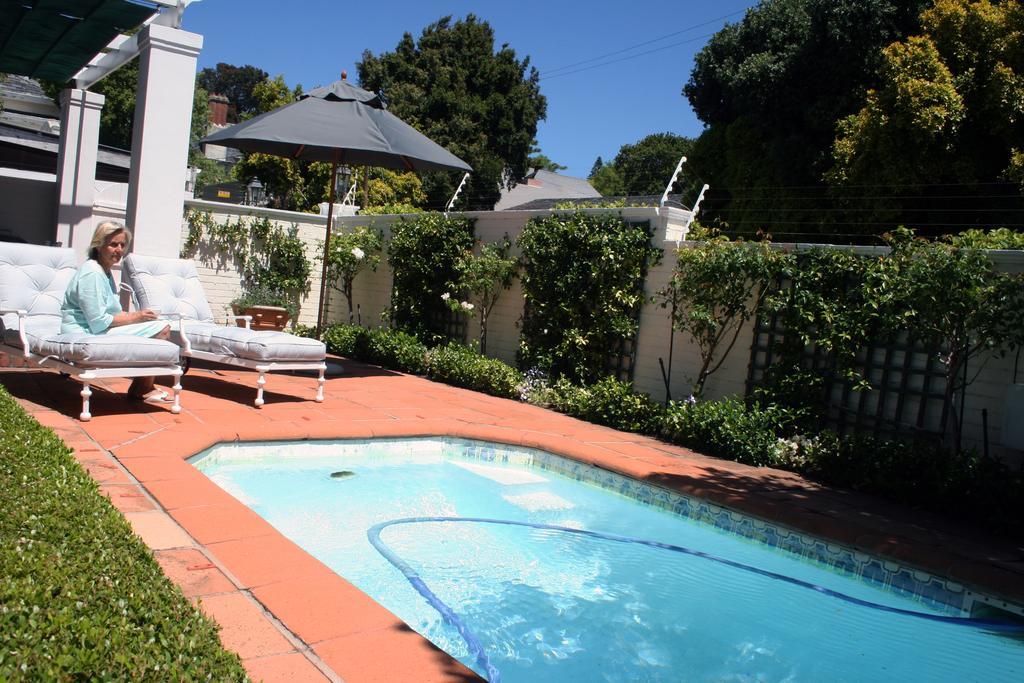 Dalmeny Hotel Cape Town Room photo